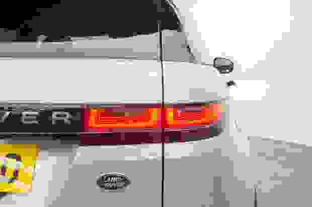 Land Rover RANGE ROVER EVOQUE Photo at-7eb4b9d5a5044f8f83cd6f7e815b06c9.jpg