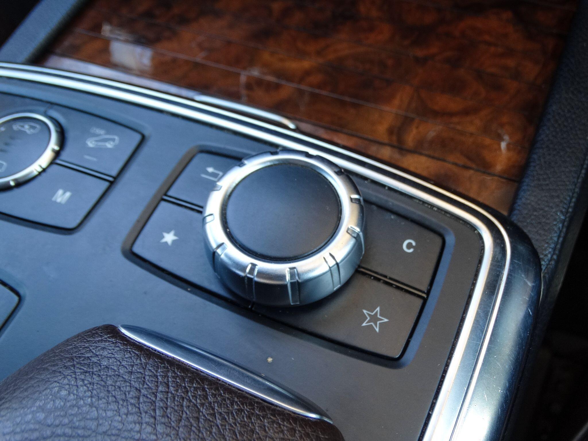 Mercedes-Benz GL Class 3.0 GL350 V6 BlueTEC AMG Sport G-Tronic+ 4WD Euro 6 (s/s) 5dr — photo 28