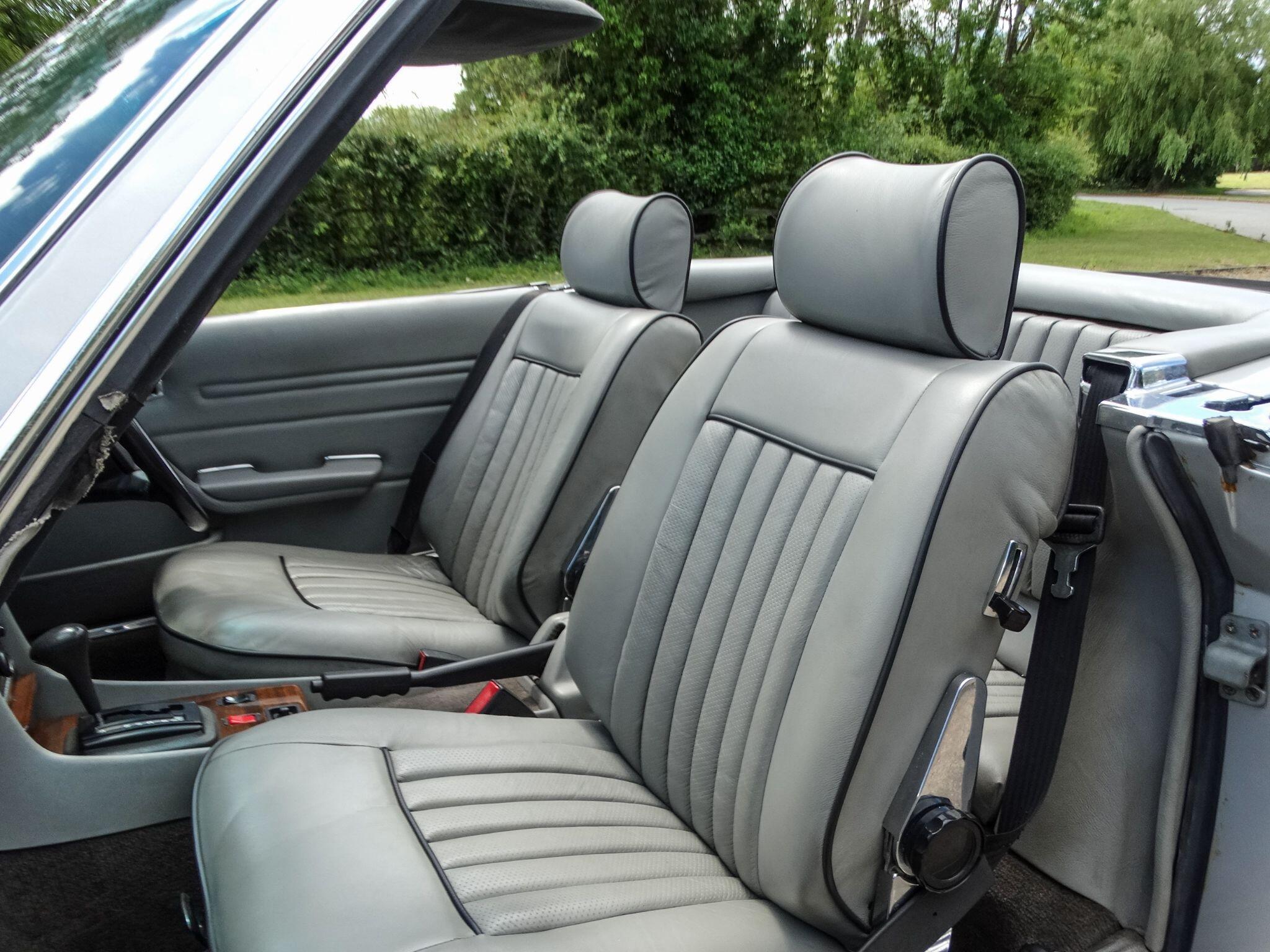 Mercedes-Benz 500 SL — photo 17