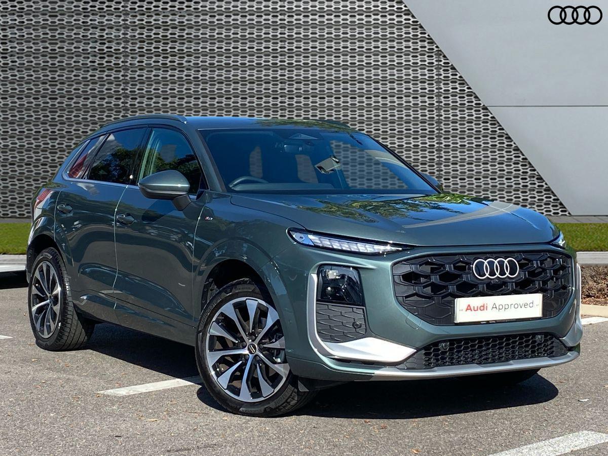 Audi Q3 listing photo