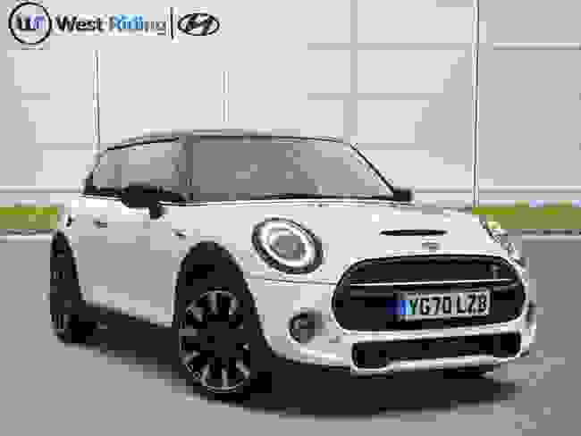 Used 2020 MINI Hatch 2.0 Cooper S Exclusive Steptronic Euro 6 (s/s) 3dr White at West Riding