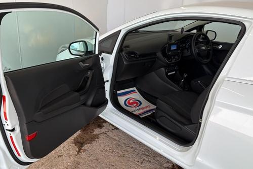 Ford FIESTA Photo at-7f3dd0f21849462daea26974ca3fc2a0.jpg