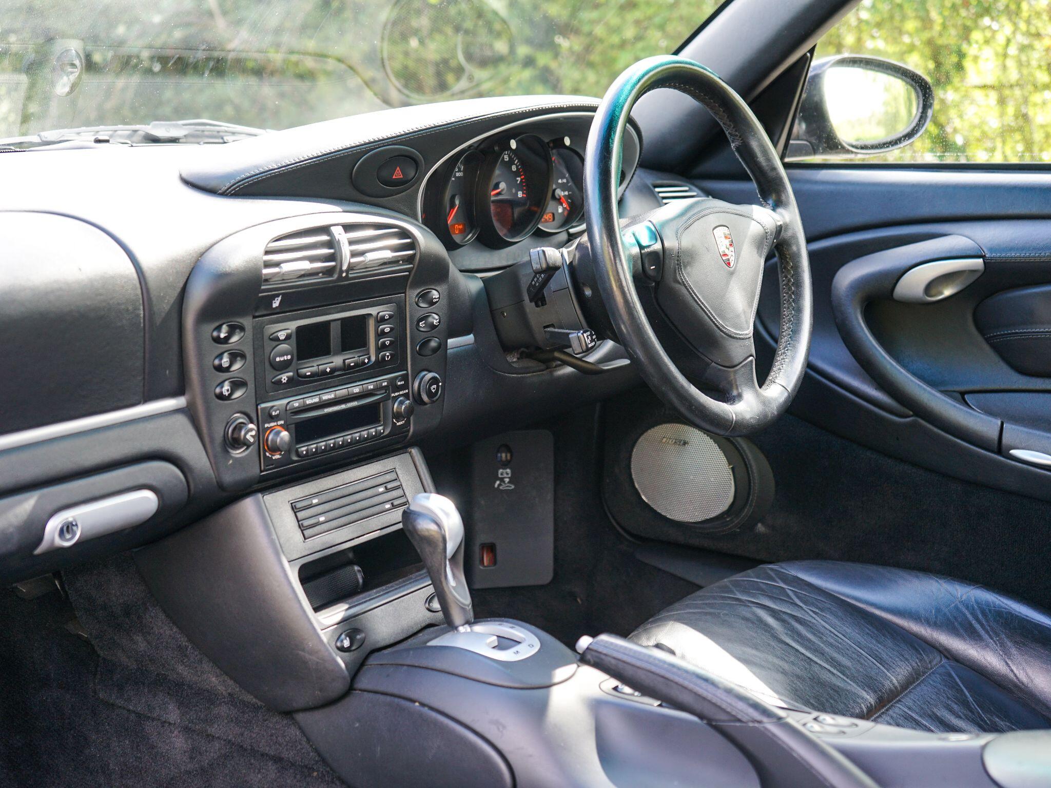 Porsche 911 3.6 996 Turbo Coupe 2dr Petrol Tiptronic S AWD (339 g/km, 414 bhp) — photo 15