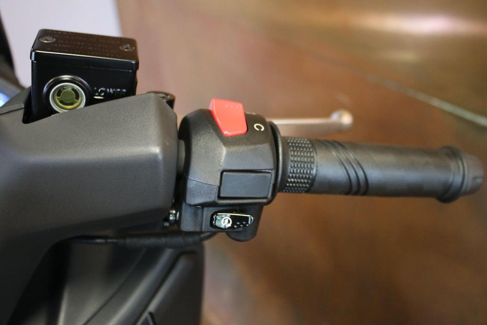 SYM Joymax Z 125 Photo at-7f4f8df243dd4234adc8f7318046964d.jpg