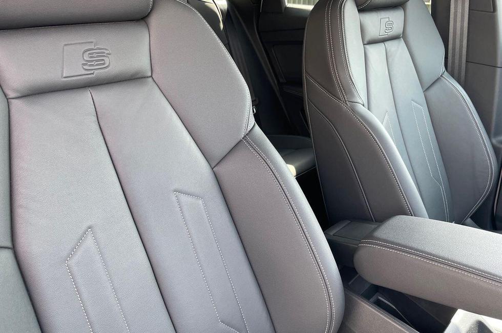 Audi Q4 Photo at-7f505b4ebc1c43878a4af405bf1a8afe.jpg