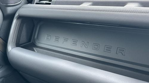 Land Rover Defender Photo at-7f608e30bfb643bd8397f8bf0c0d196f.jpg