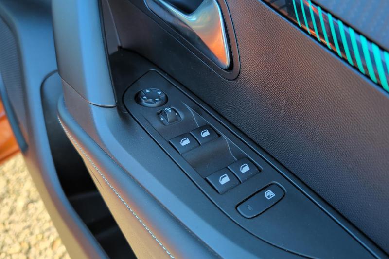 Used Peugeot 2008 NU71DZJ 23