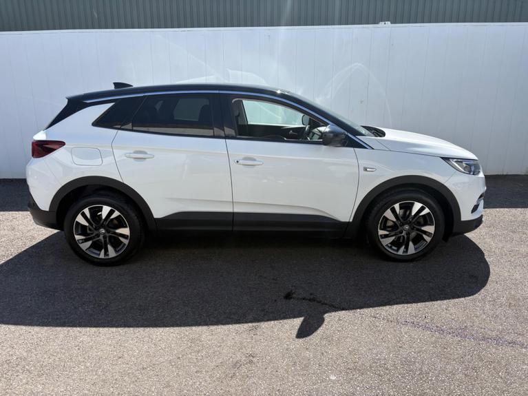 Used Vauxhall Grandland X VU70WBN 7