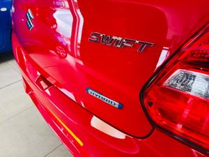 Suzuki Swift Photo 18