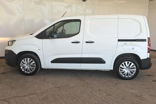 Peugeot PARTNER Photo at-7f8d9f03a9eb46b48a3be59cf47a8031.jpg