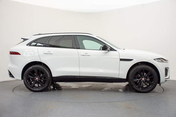 Jaguar F-PACE Photo at-7f9cf97bb35d4ffc9b04291f7e62e2ef.jpg