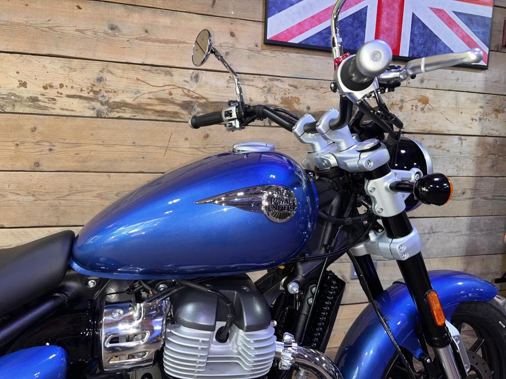 Royal Enfield Super Meteor 650 Photo at-7fa28d064c064874a46755b1ebed4b75.jpg