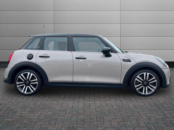 MINI Hatch Photo at-7fcdcc2057b94d56829a616a05247d88.jpg
