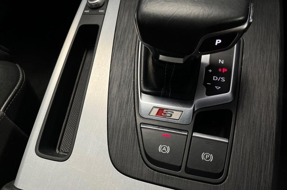 Audi Q5 Photo at-7fd1399f347d4c53a6559c80c0468e26.jpg