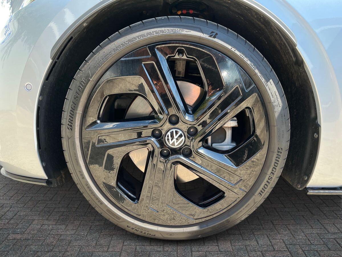Volkswagen ID.3 Photo at-7fd43064ceaa4187bb675b09ff7a4e77.jpg