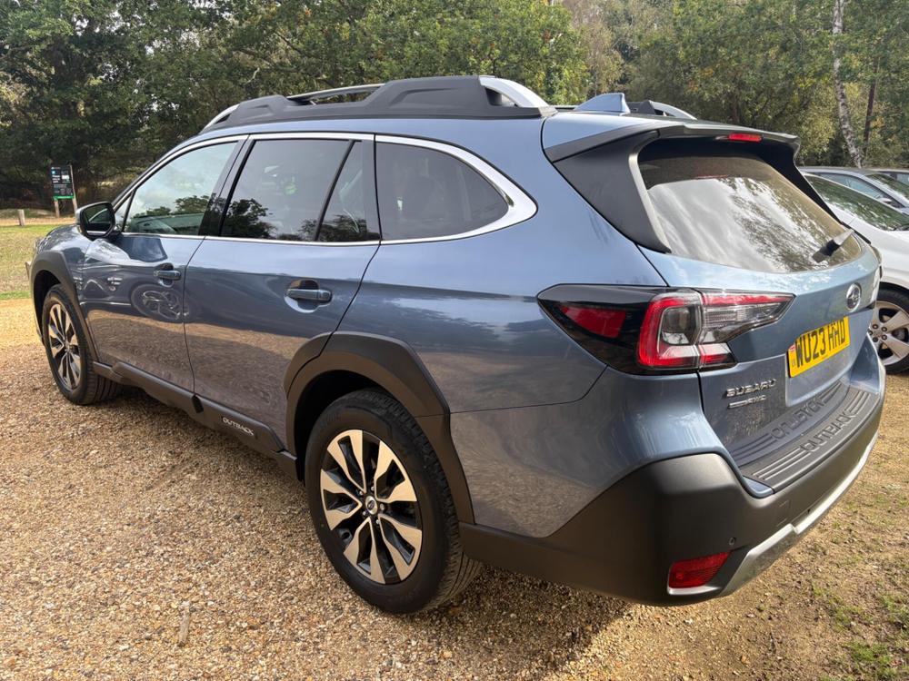 Subaru Outback Photo at-7fe9ee6b67074ff0b08c333131085a86.jpg