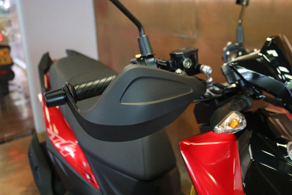SYM Jet 4 RX 50 Photo at-7ff6d59cbd1e4839976ad3f1120152d9.jpg
