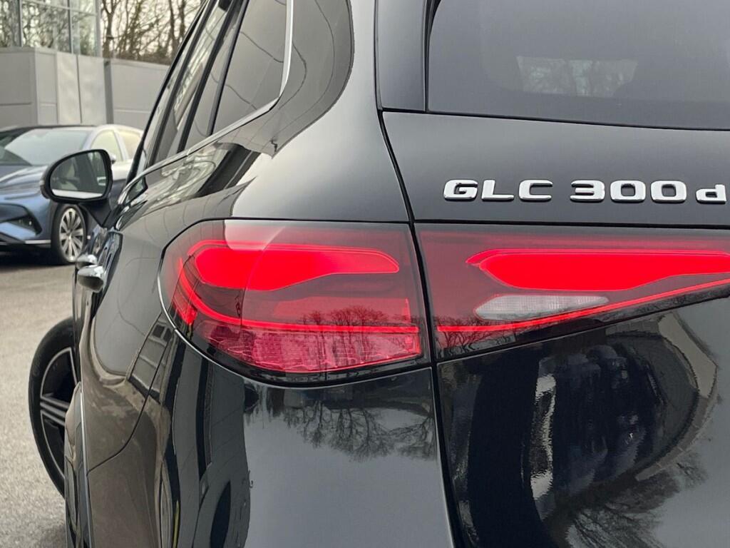 Mercedes-Benz GLC Photo at-7ffbfc335425446db46978a64800feb4.jpg