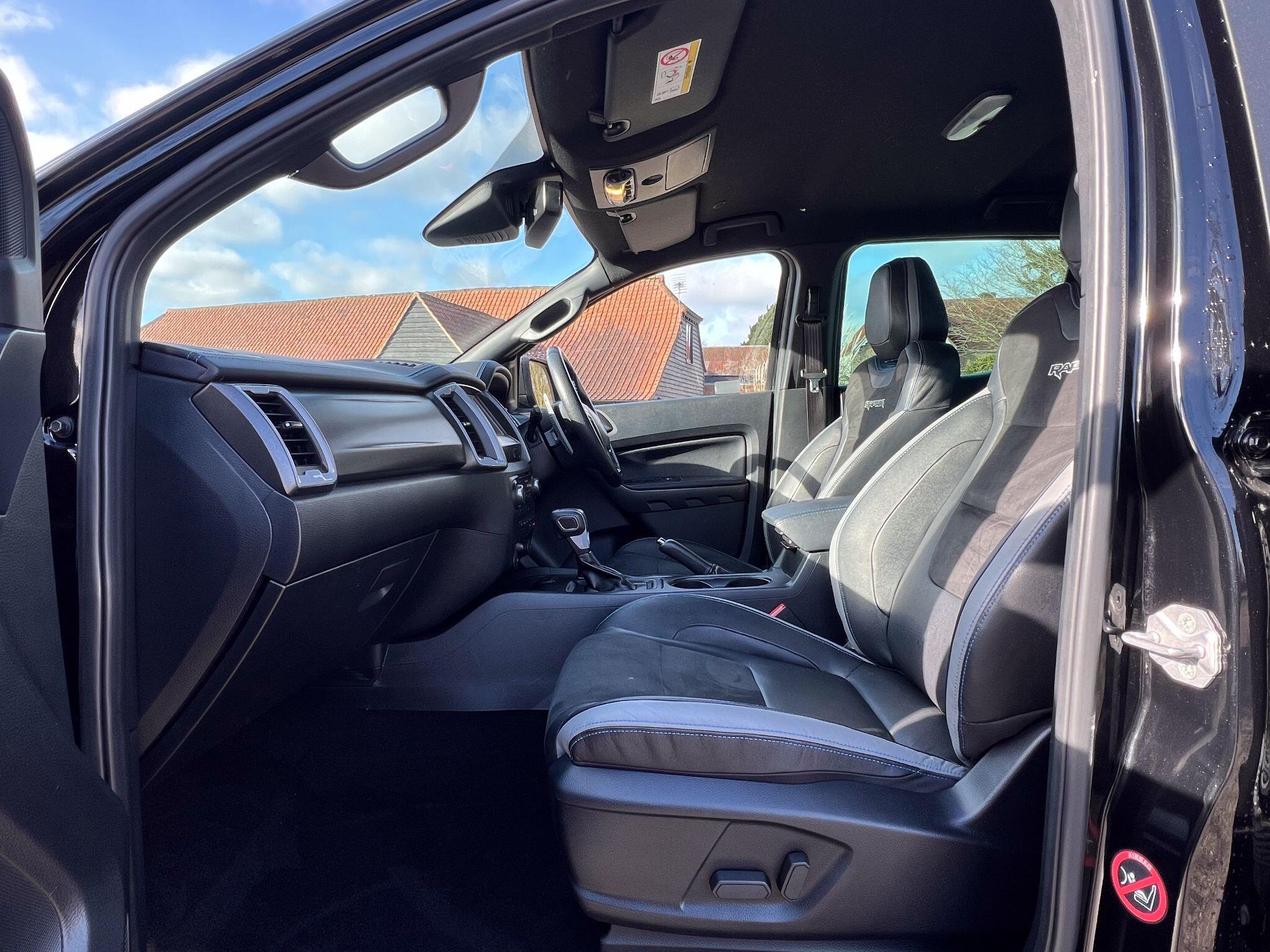 Ford Ranger 2.0 EcoBlue Raptor Auto 4WD Euro 6 (s/s) 4dr — photo 3