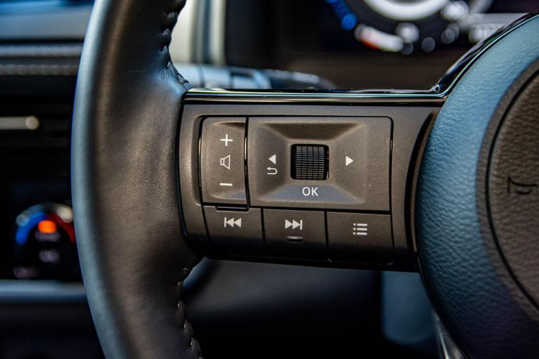 Used Nissan Qashqai OE75ZZO 12