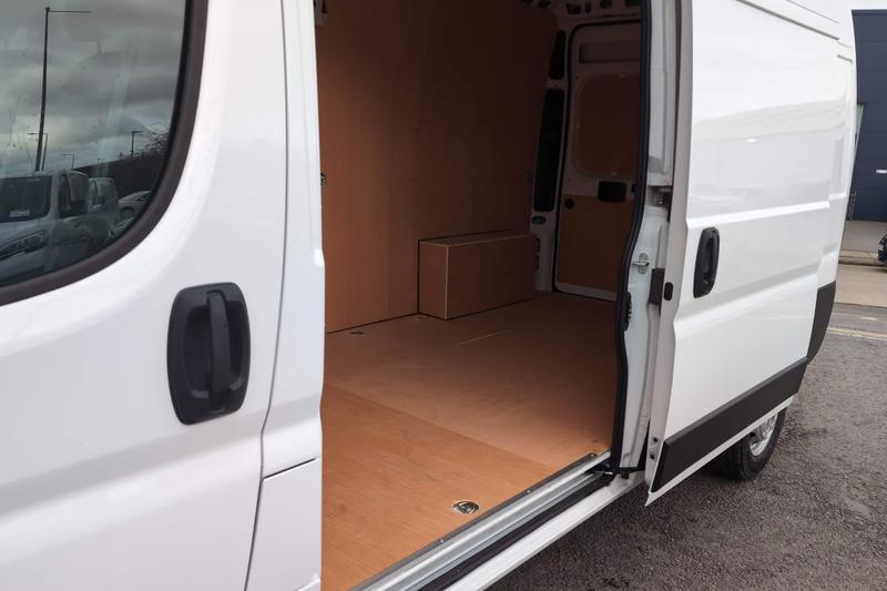 Used Peugeot Boxer NV23XCL 12
