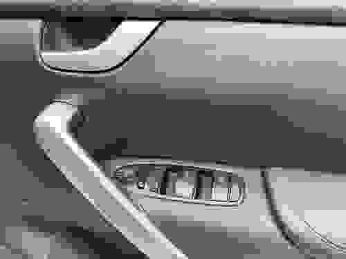 Mercedes-Benz X-Class Photo at-803c427ea32f45d29fccca4dad8b3f76.jpg