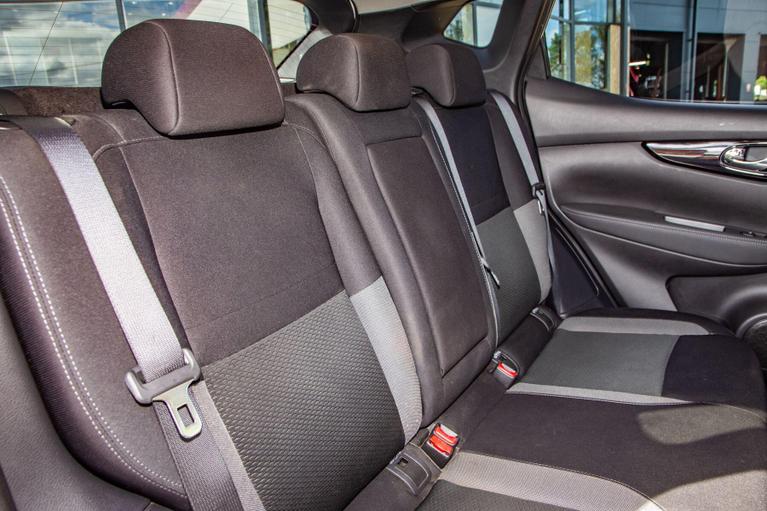 Used Nissan Qashqai SL69KHF 10