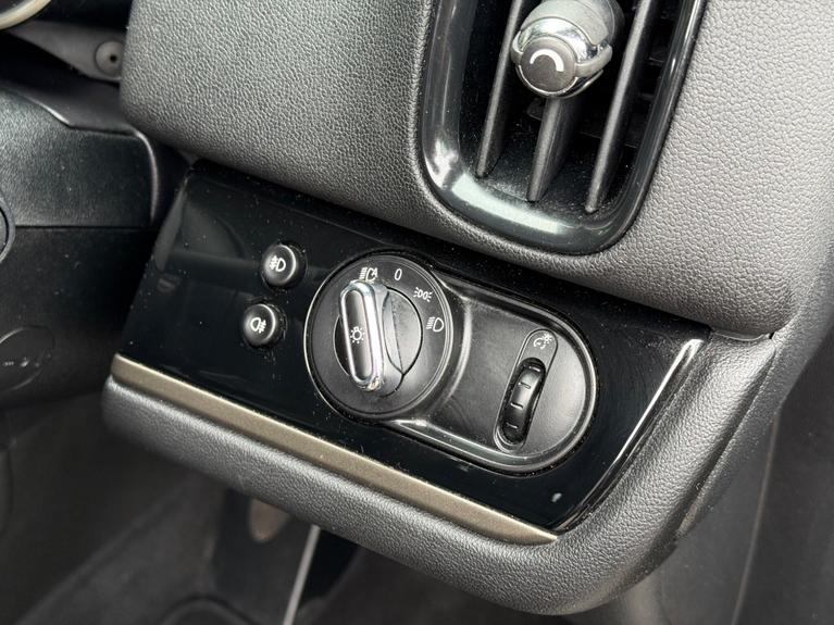 Used MINI Countryman NL71OZR 17