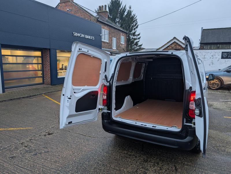 Used Peugeot e-Partner NU74VLB 25