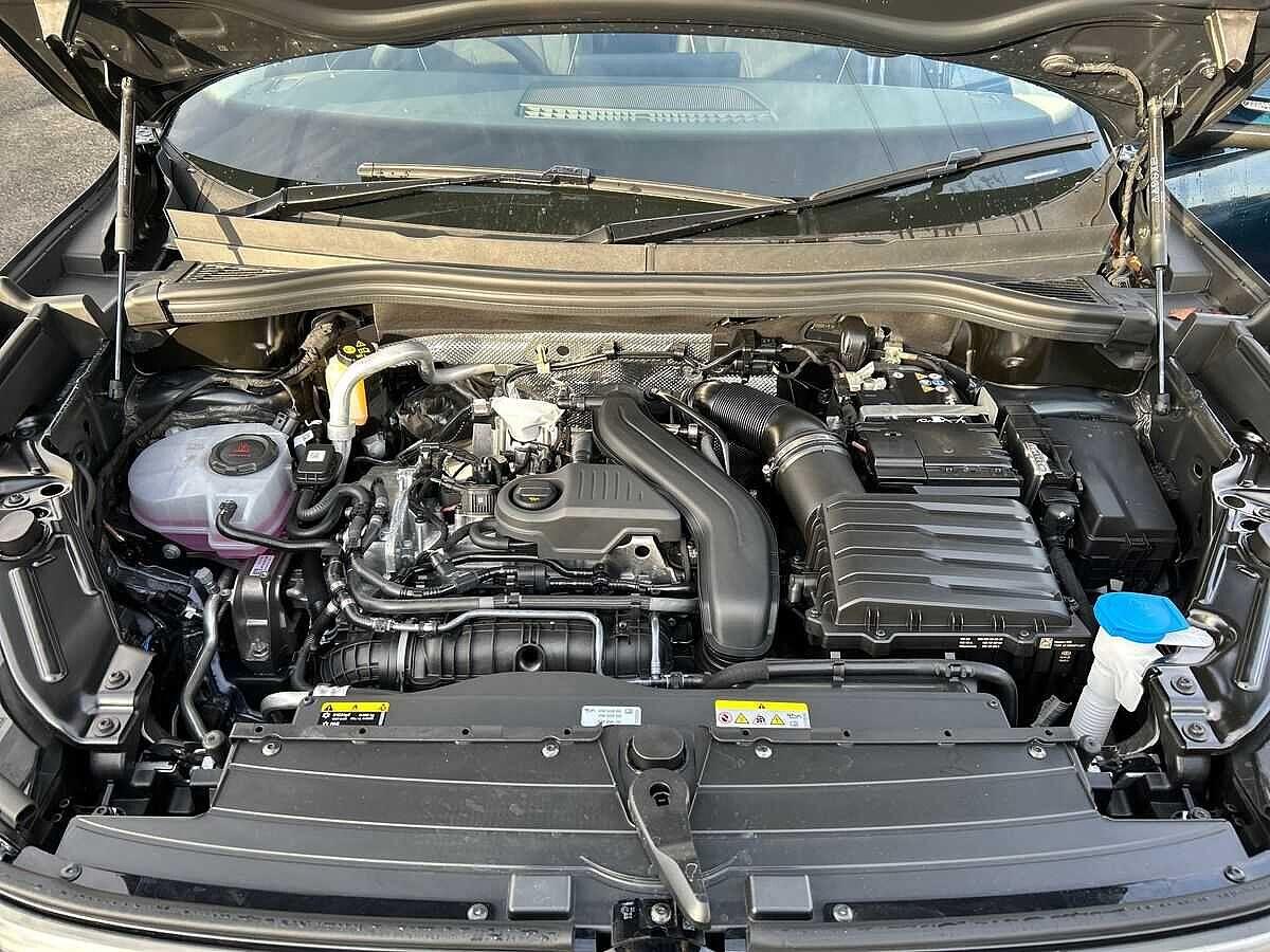 Volkswagen Tiguan Photo at-810ee9f58bdf4429a67bcfef2cdac5d2.jpg