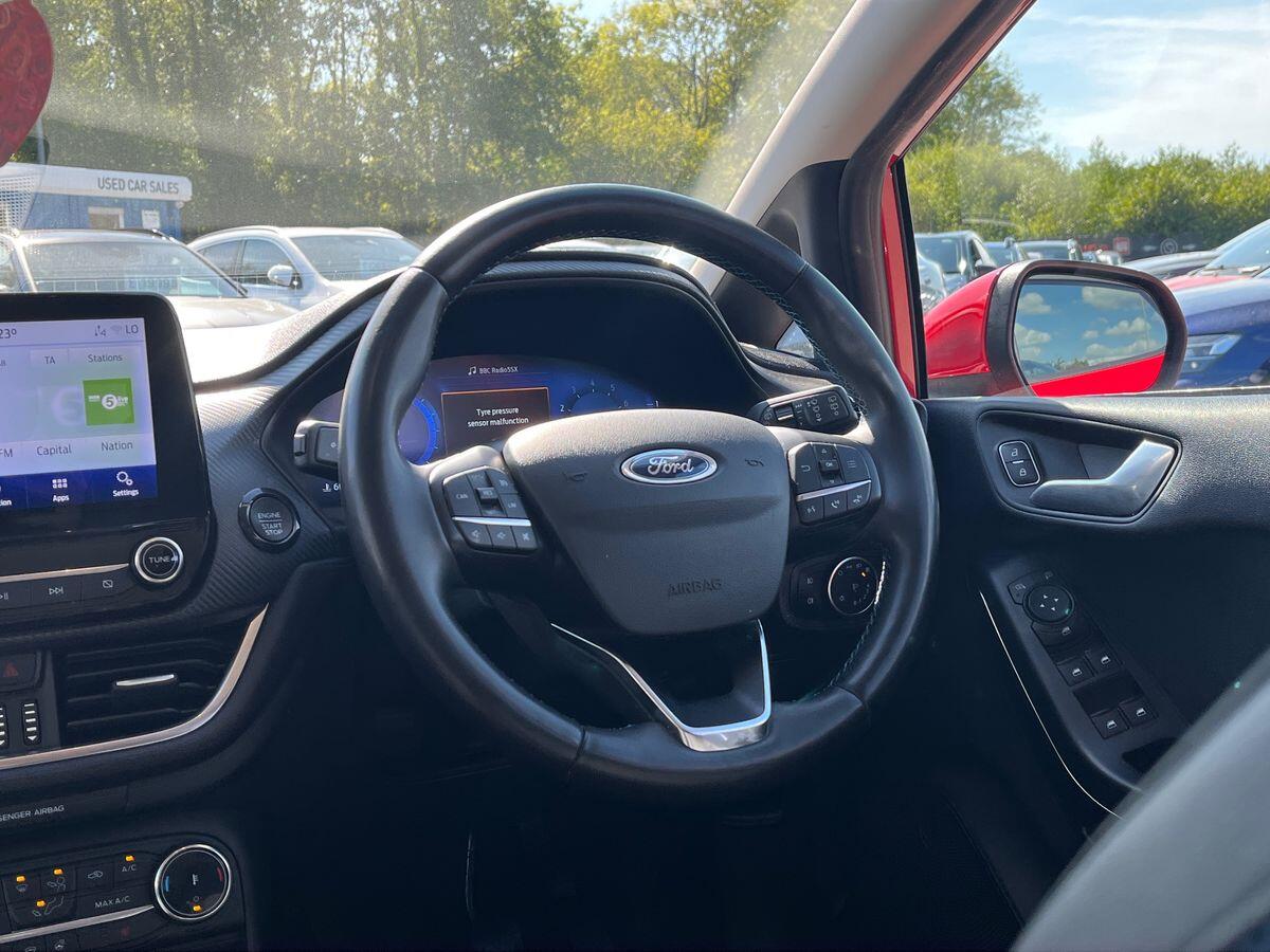 Ford Fiesta Photo 14