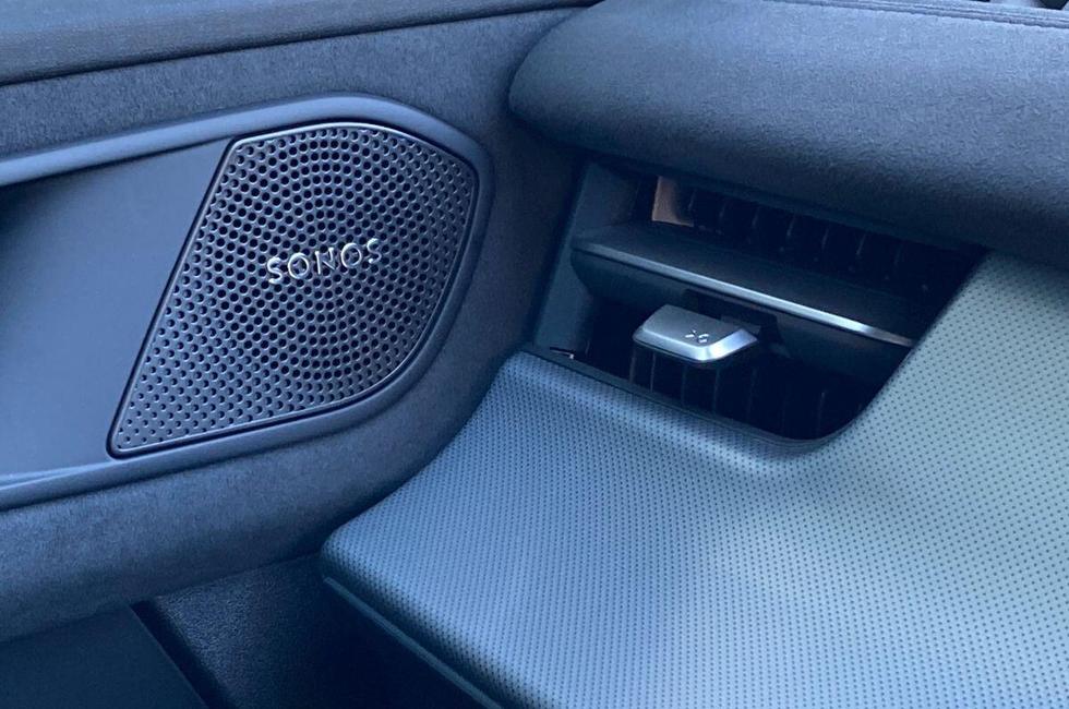 Audi Q3 Photo at-8170b99fff994fe9bb8da913deef52d0.jpg