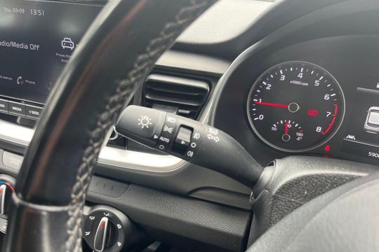 Kia Stonic Photo at-8183fadf7c9a4e04b7212025dc602bc1.jpg