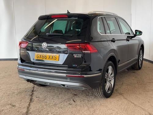 Volkswagen TIGUAN Photo at-818753919fbc4a2ab8cf7ffdd2244a43.jpg