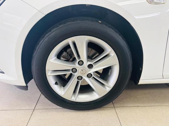 Vauxhall Insignia Photo at-81e8fc1913e74af0b0925cac0b1e2b2d.jpg