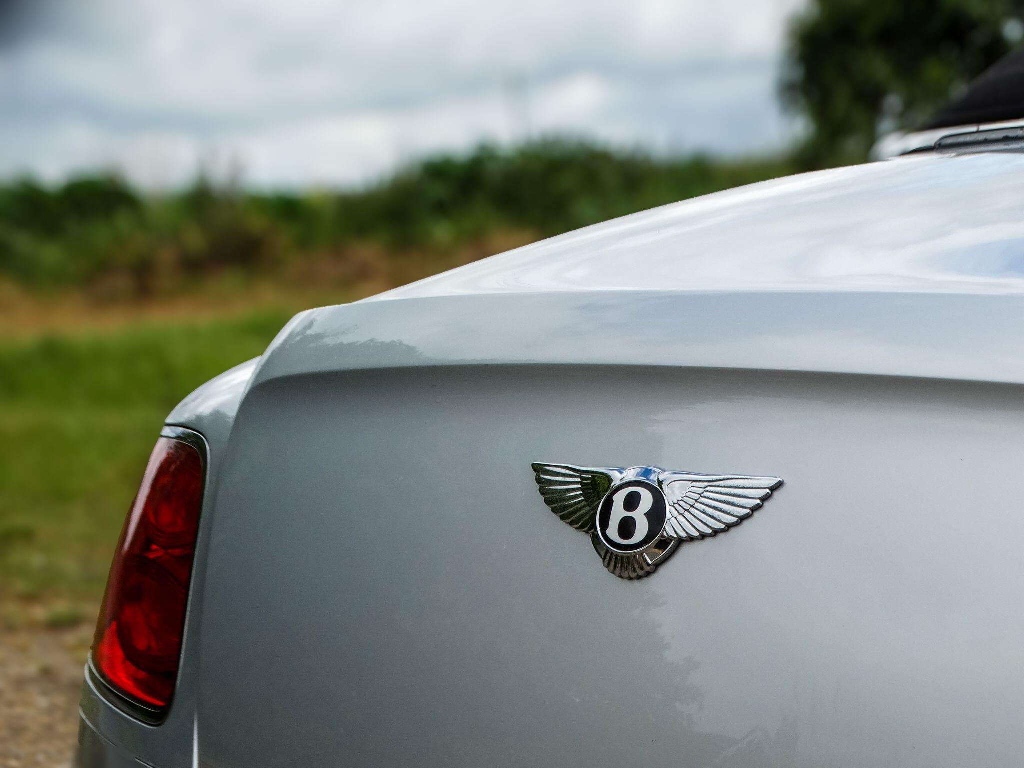 Bentley Continental 6.0 FlexFuel GTC Convertible 2dr Bi Fuel Auto 6Spd 4WD Euro 5 (575 ps) — photo 33