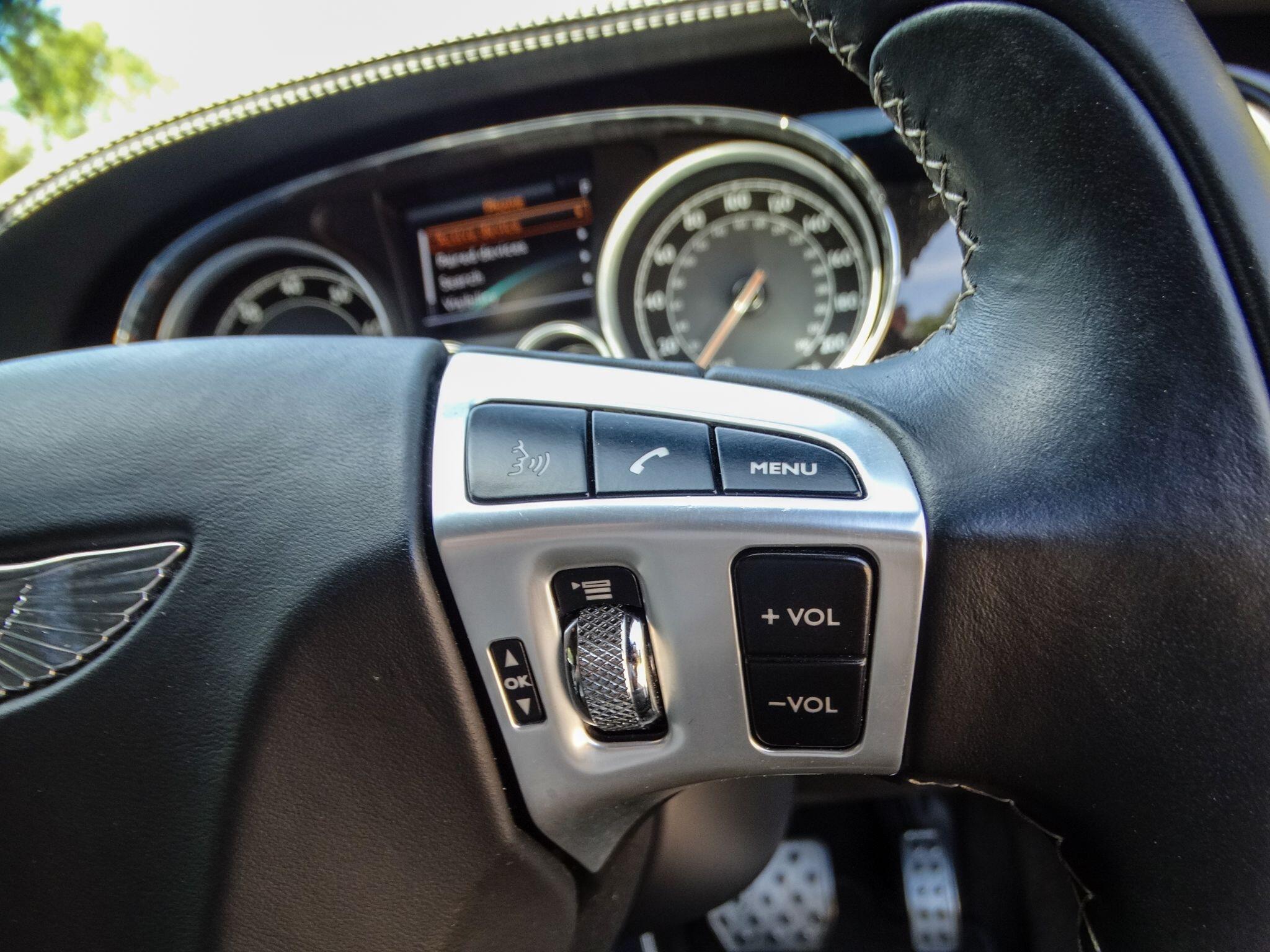 Bentley Continental 4.0 V8 GTC Convertible 2dr Petrol Auto 4WD Euro 5 (507 ps) — photo 28