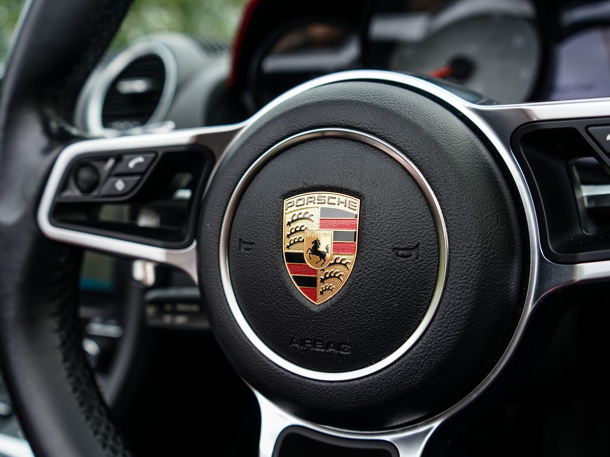 Porsche 718 Boxster 2.5T S Convertible 2dr Petrol PDK Euro 6 (s/s) (350 ps) — photo 34