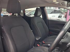Ford Fiesta Photo 22