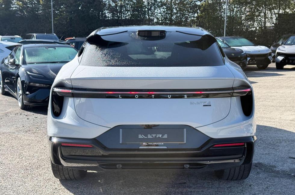 LOTUS Eletre Photo at-8288254ee45c4239923bc79552846a4b.jpg