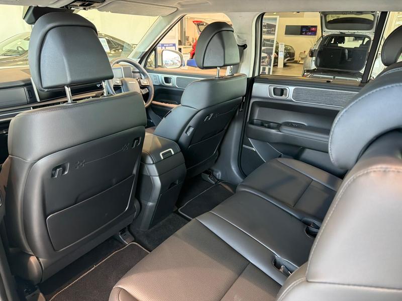 Hyundai Santa Fe Photo at-828c09bf69f3418db6800f7761c97c47.jpg