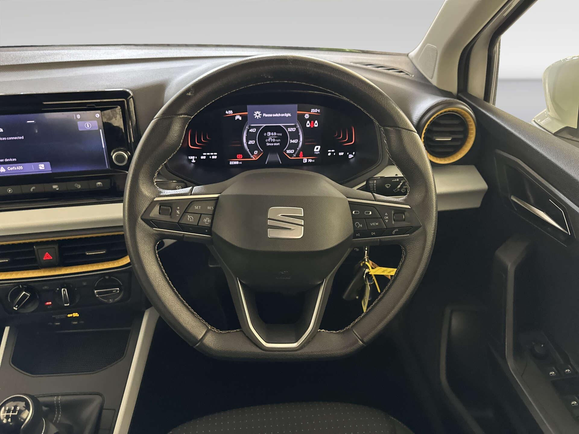 2023 SEAT Arona thumbnail 17