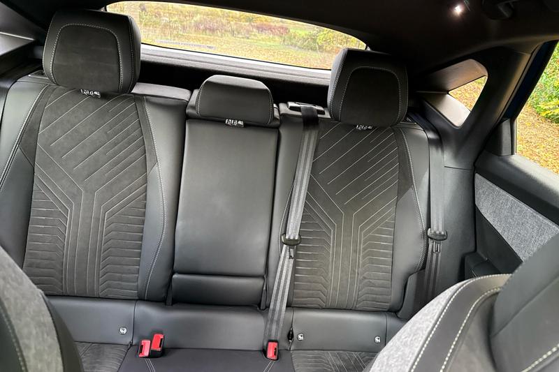 Used Peugeot E-3008 NV24RXT 10