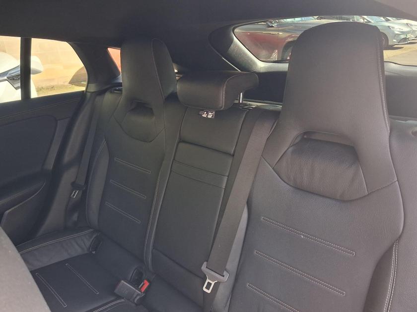 Mercedes-Benz CLA Photo at-829e7e920de74768a2960acaac92a832.jpg
