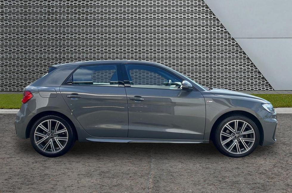 Audi A1 Photo at-82ab16146c074726960e9e1a3335e165.jpg