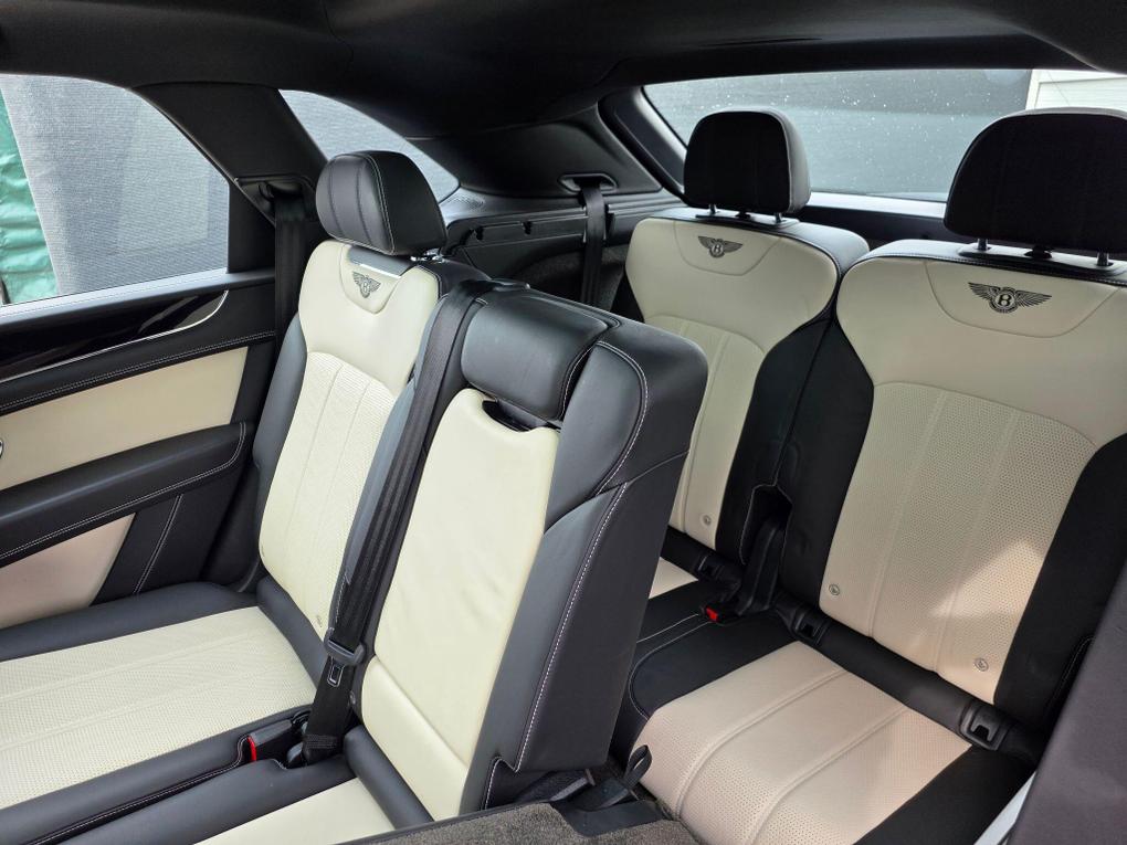 Used Bentley Bentayga LJ19YZS 14