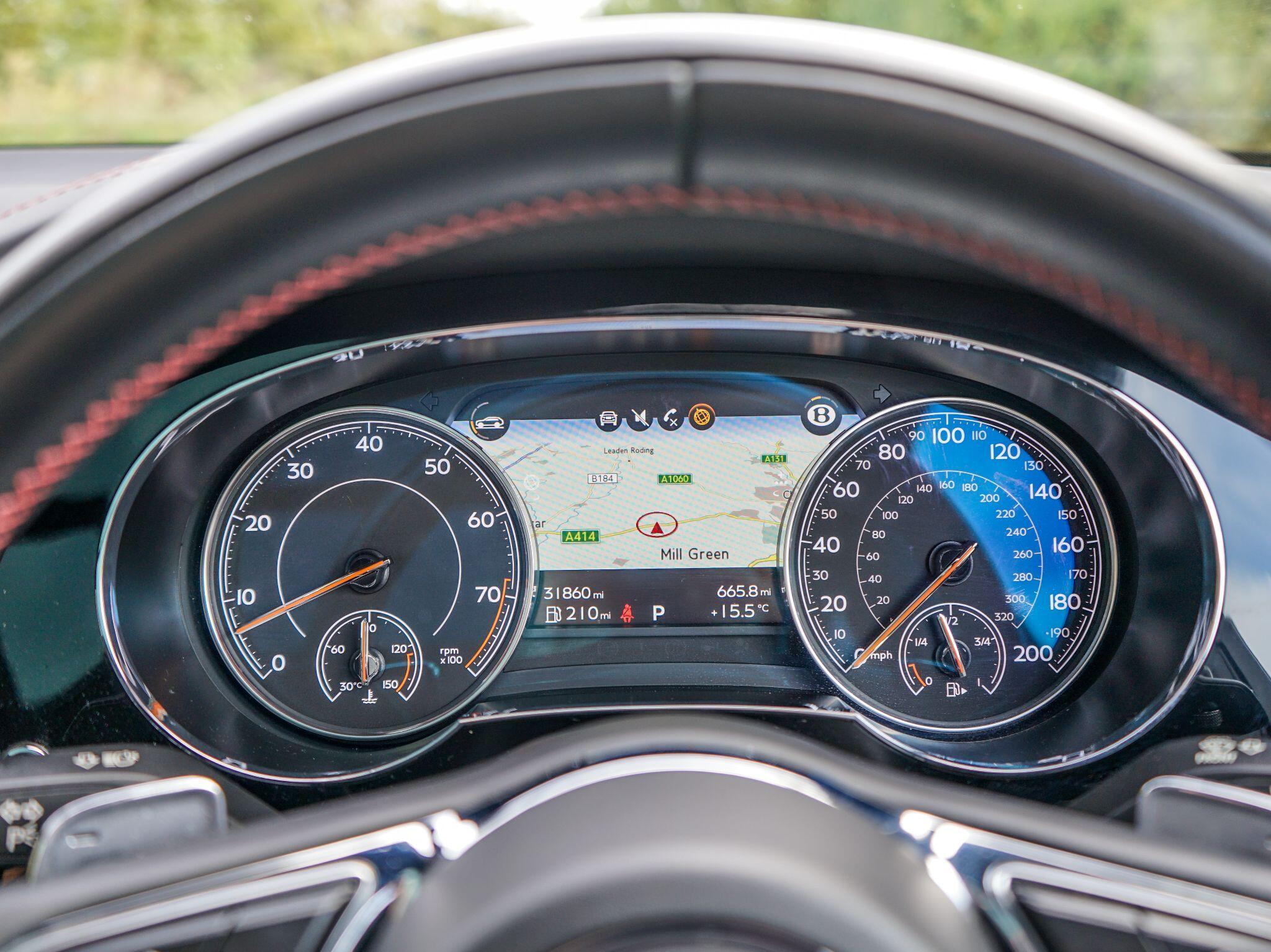 Bentley Bentayga 4.0 V8 Auto 4WD Euro 6 (s/s) 5dr — photo 40