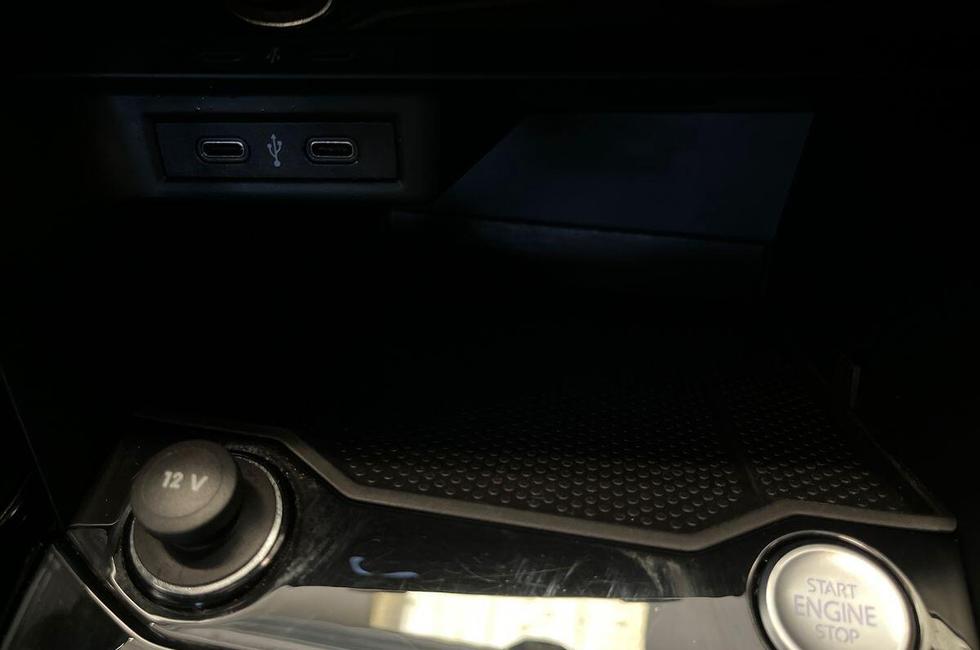 Volkswagen T-Roc Photo at-83144cf6cfb145debe5cc91f770a7f5a.jpg