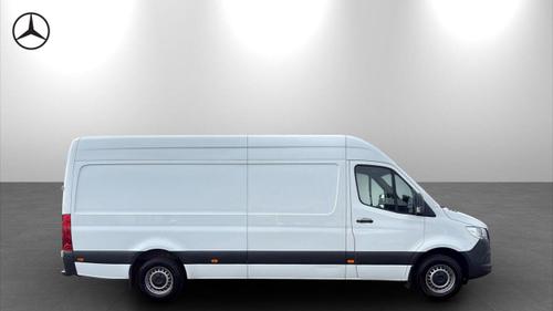 Mercedes-Benz Sprinter Photo at-8327caec22fa400c83c5d9a9596af814.jpg