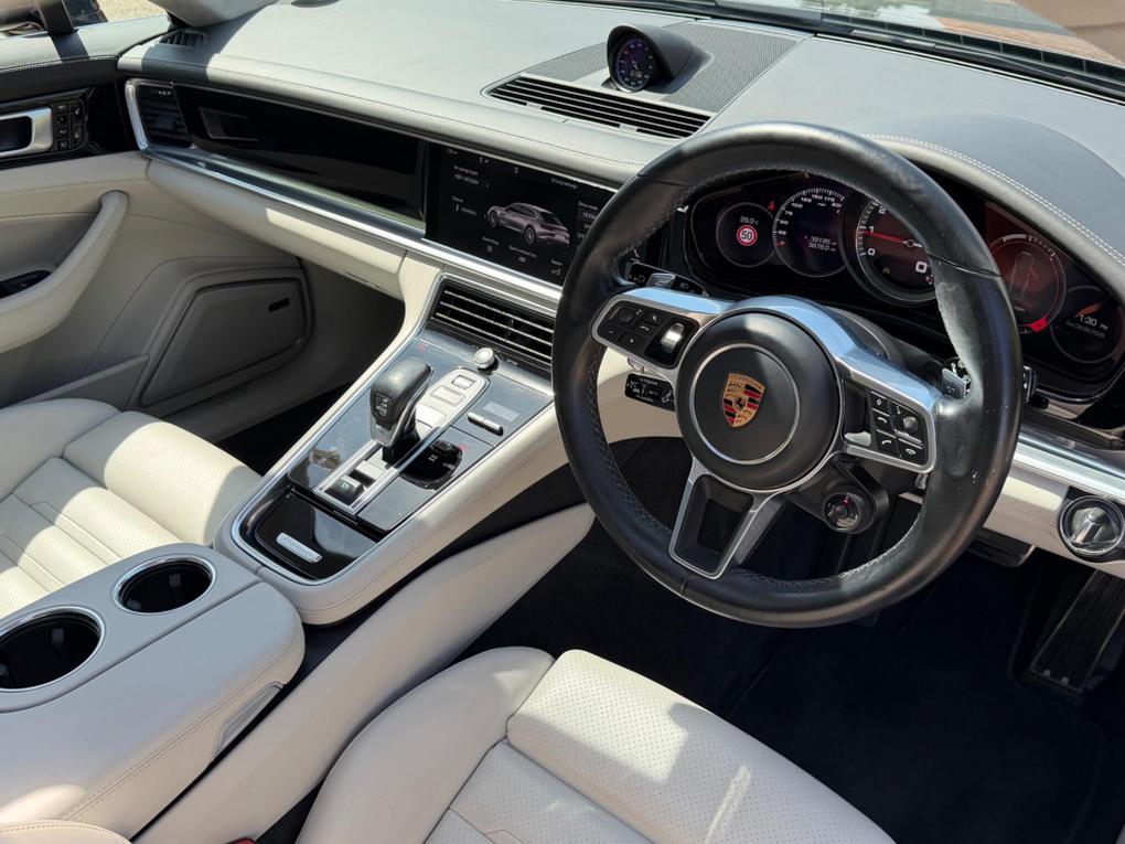 Used Porsche Panamera WV67UNP 12